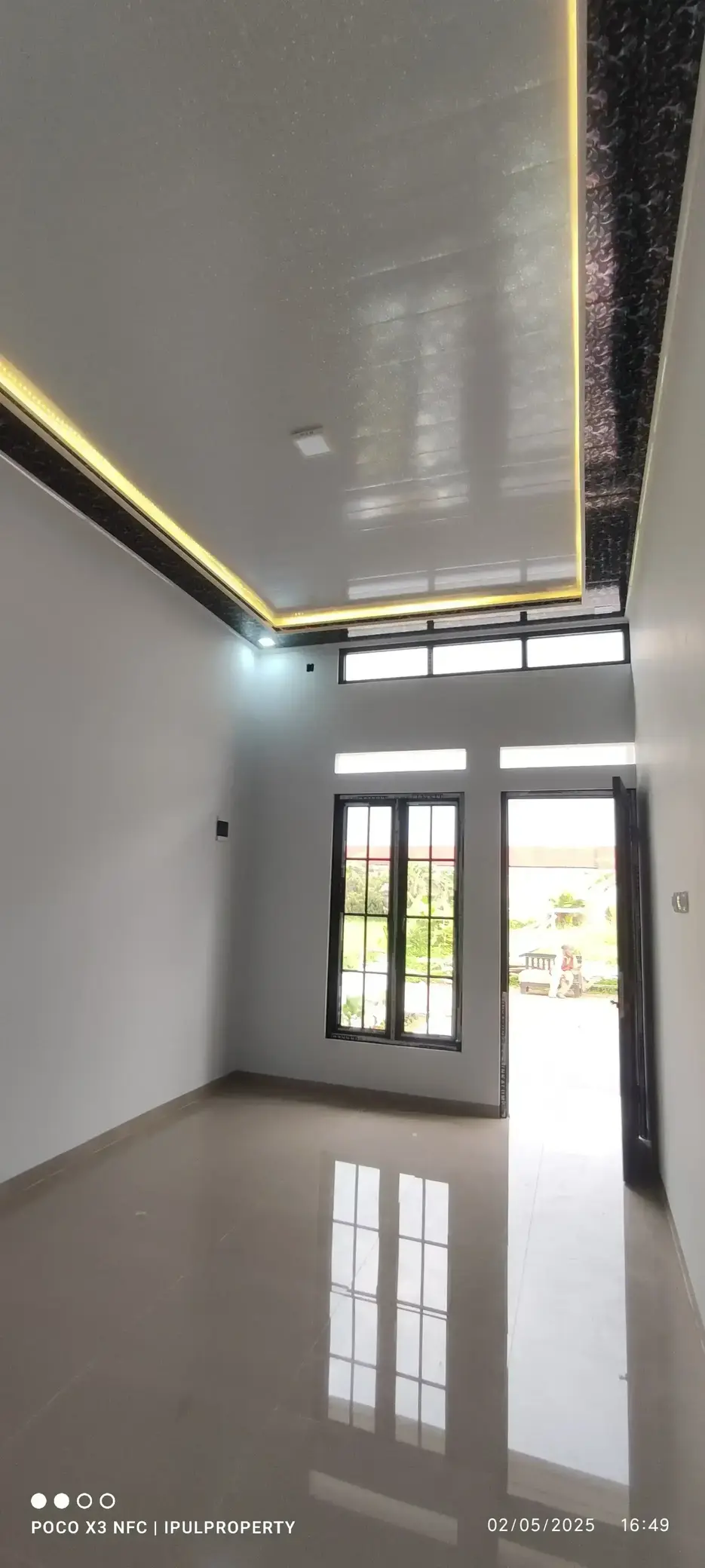 Ruang Depan Surya Mansion Rumah Modern Depok